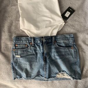 Levi mini jean skirt